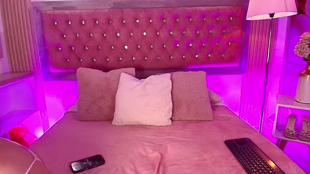 MylaDreams online show from 18, 4, 2026