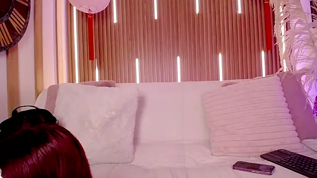 MylaDreams online show from 6, 2, 2026