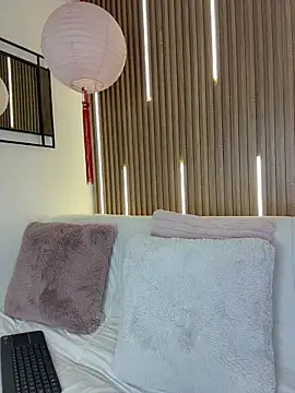 MylaDreams online show from 24, 2, 2026