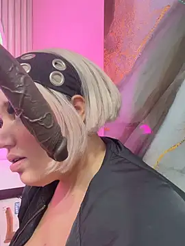 hinata dolly online show from 29, 4, 2026