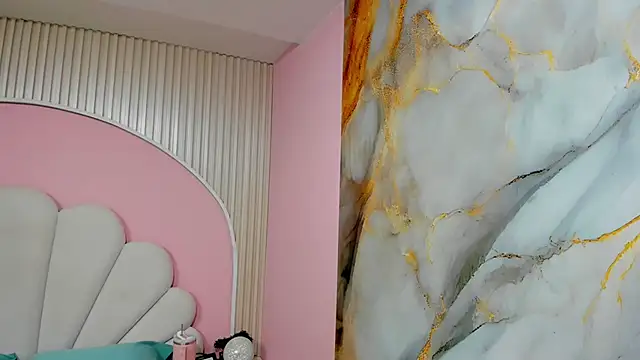 hinata dolly online show from 22, 4, 2026