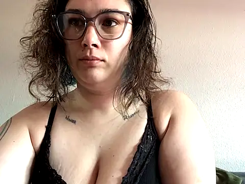 paigeycakes online show from 5, 10, 2025