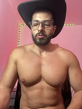 Snapshot of magnumchris chatting on 7, 5, 2026 magnumchris online show from 7, 5, 2026