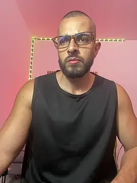 Snapshot of magnumchris chatting on 10, 5, 2026 magnumchris online show from 10, 5, 2026