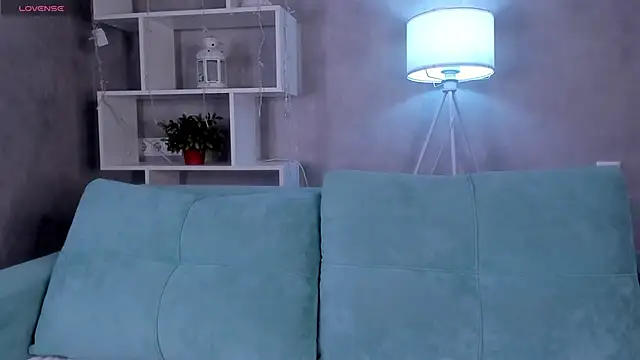 Molly Platt online show from 17, 11, 2025