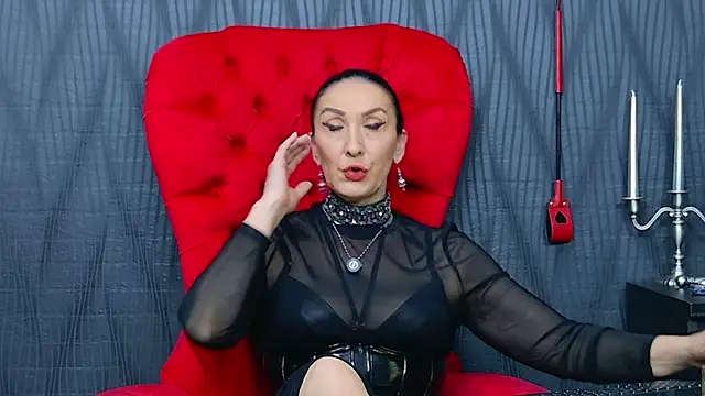 Snapshot of MistressDora chatting on 6, 5, 2026 MistressDora online show from 6, 5, 2026