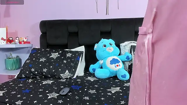 Snapshot of KendallWings chatting on 7, 11, 2025 KendallWings online show from 7, 11, 2025