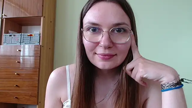 Snapshot of LooveELLYx chatting on 3, 6, 2026 LooveELLYx online show from 3, 6, 2026
