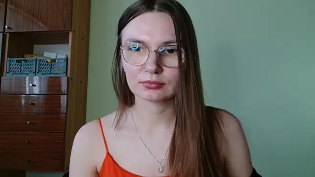 LooveELLYx online show from 5, 2, 2026