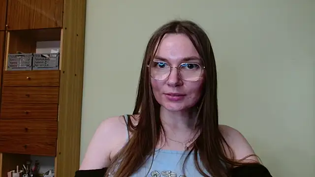 LooveELLYx online show from 25, 2, 2025