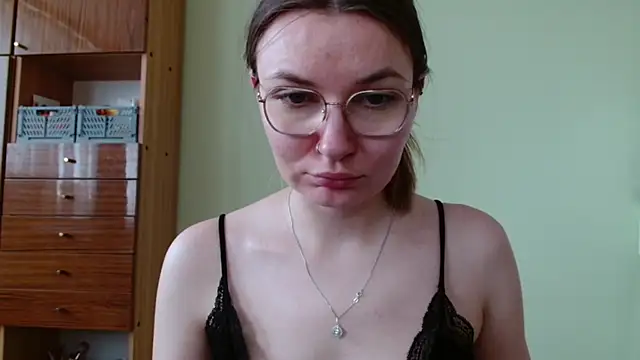 Snapshot of LooveELLYx chatting on 24, 5, 2026 LooveELLYx online show from 24, 5, 2026