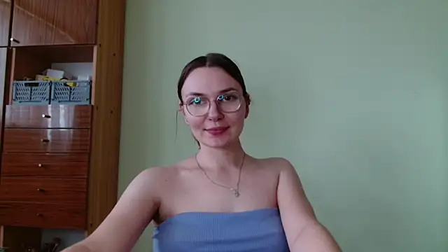 LooveELLYx online show from 22, 9, 2025