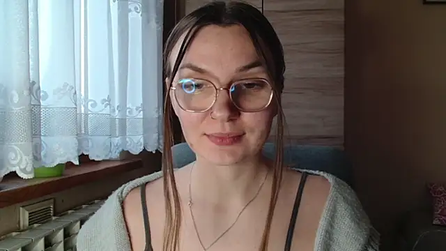 LooveELLYx online show from 18, 12, 2025