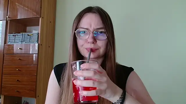 LooveELLYx online show from 20, 4, 2026