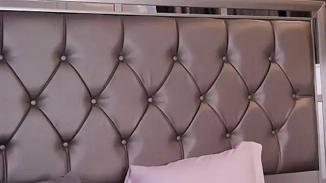 Snapshot of MayaHale chatting on 25, 5, 2026 MayaHale online show from 25, 5, 2026
