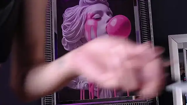 MayaHale online show from 30, 6, 2026