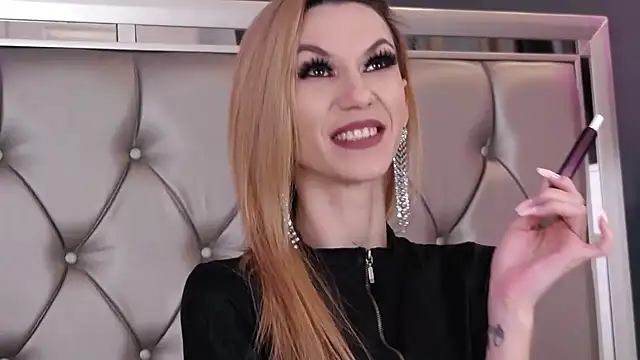 MayaHale online show from 30, 3, 2026