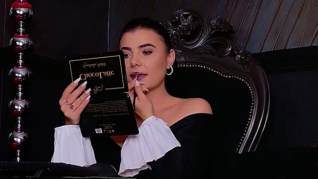 Snapshot of MistressEly chatting on 6, 7, 2026 MistressEly online show from 6, 7, 2026