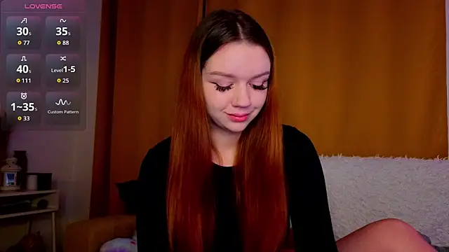 Jiaalisaa online show from 10, 9, 2025