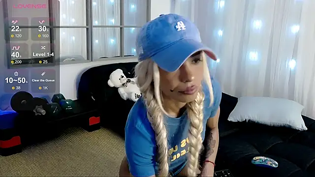 SarahRaynex online show from 5, 6, 2026