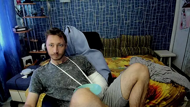 CuteBoy228 online show from 27, 5, 2026
