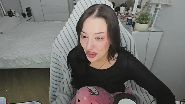 Snapshot of saadnesstyan chatting on 2, 12, 2025 saadnesstyan online show from 2, 12, 2025