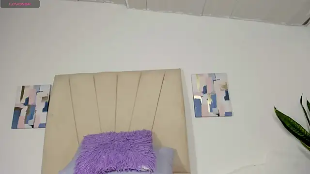 Sophia Ebony online show from 18, 7, 2026