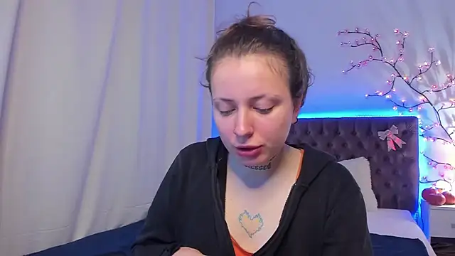 LilaVame online show from 30, 10, 2025