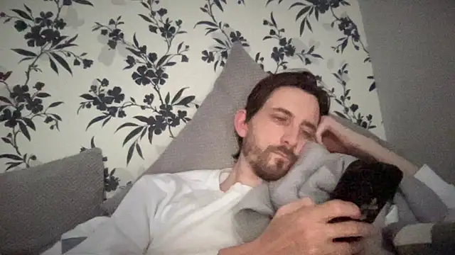 Snapshot of Big8inchUncutCock chatting on 19, 4, 2026 Big8inchUncutCock online show from 19, 4, 2026