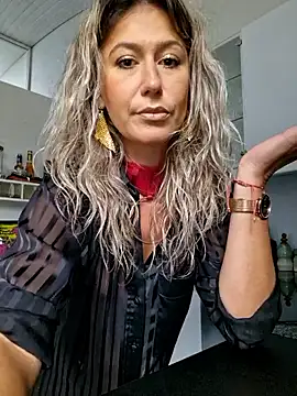 CelynaRoss online show from 12, 5, 2026