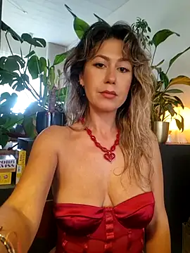 Snapshot of CelynaRoss chatting on 16, 7, 2026 CelynaRoss online show from 16, 7, 2026