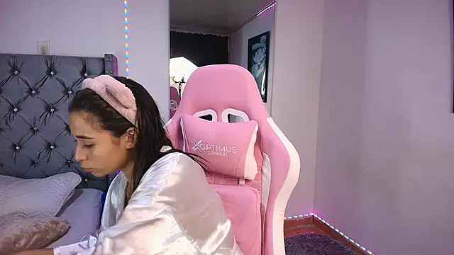 GraceWallace  online show from 14, 11, 2025