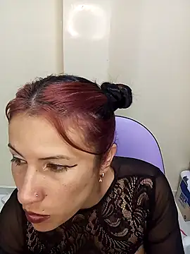 karinnahotdirty online show from 28, 11, 2025