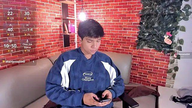 Snapshot of Thiago_Kozak chatting on 7, 5, 2026 Thiago Kozak online show from 7, 5, 2026