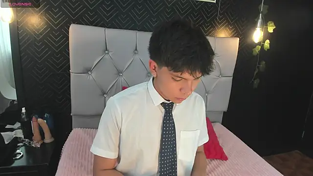 Thiago Kozak online show from 14, 11, 2025