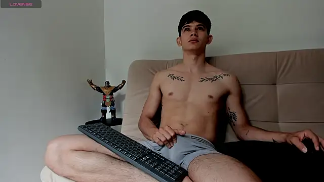 2Amateur Guys online show from 29, 11, 2025