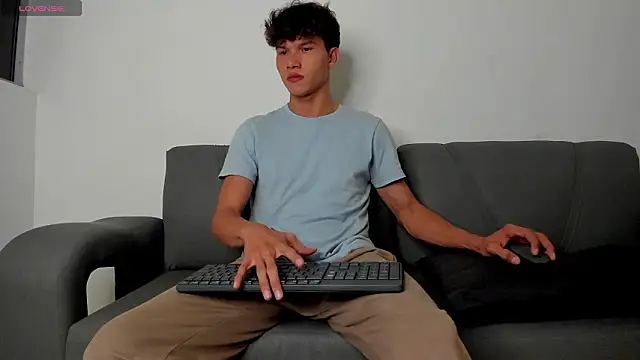 2Amateur Guys online show from 18, 1, 2026