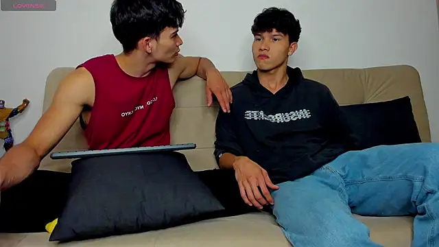 2Amateur Guys online show from 15, 12, 2025