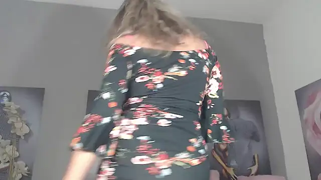 Snapshot of AntonellaBlanc chatting on 16, 7, 2026 AntonellaBlanc online show from 16, 7, 2026