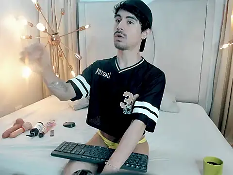 BryCams3 online show from 28, 9, 2025