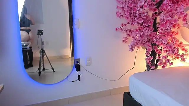 cristina gallardo online show from 8, 10, 2025