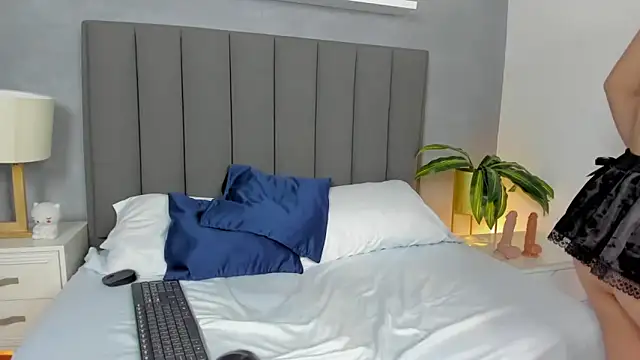 cristina gallardo online show from 3, 2, 2026