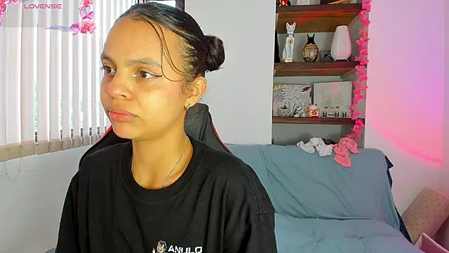 Snapshot of Danesacronin chatting on 7, 11, 2025 Danesacronin online show from 7, 11, 2025