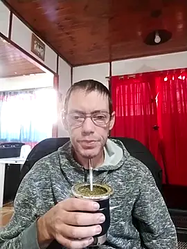 Snapshot of elpolaquin chatting on 13, 5, 2026 elpolaquin online show from 13, 5, 2026
