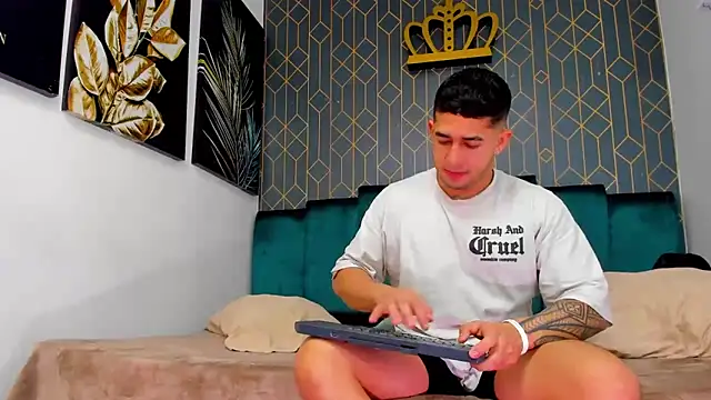 king falconer online show from 9, 10, 2025