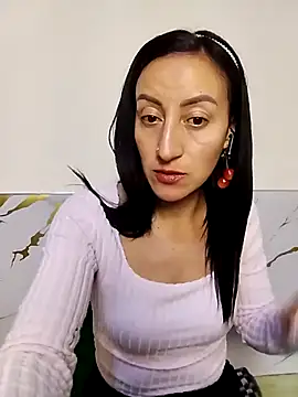 Snapshot of Oriana111 chatting on 11, 5, 2026 Oriana111 online show from 11, 5, 2026
