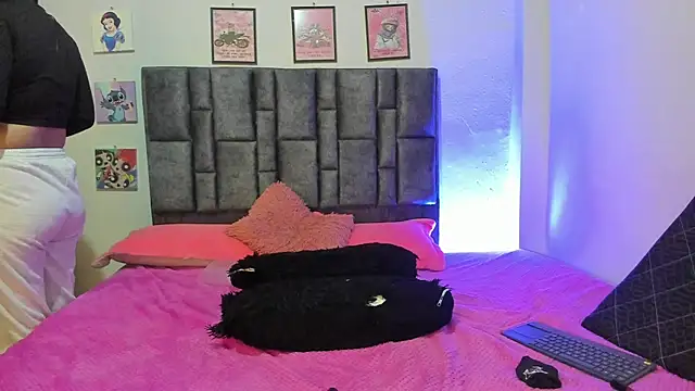 Esmeraldaa- online show from 17, 6, 2026