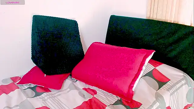 Kendraline1 online show from 19, 4, 2026