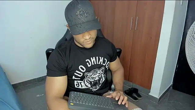 Evansdark1 online show from 14, 4, 2026