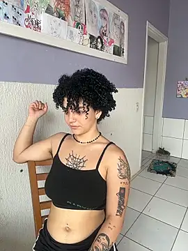 Snapshot of CamillyBlum chatting on 5, 11, 2025 CamillyBlum online show from 5, 11, 2025